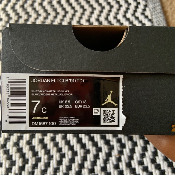 Jordan Flight Club ‘91 (Toddler) - Picture 3 of 4